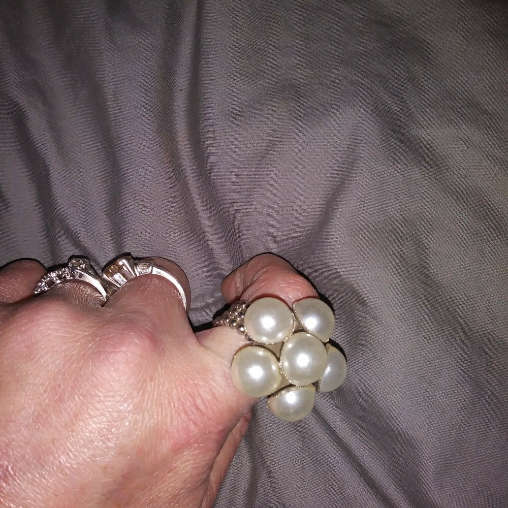 💕Cute Stretchy Pearl Fashion Ring